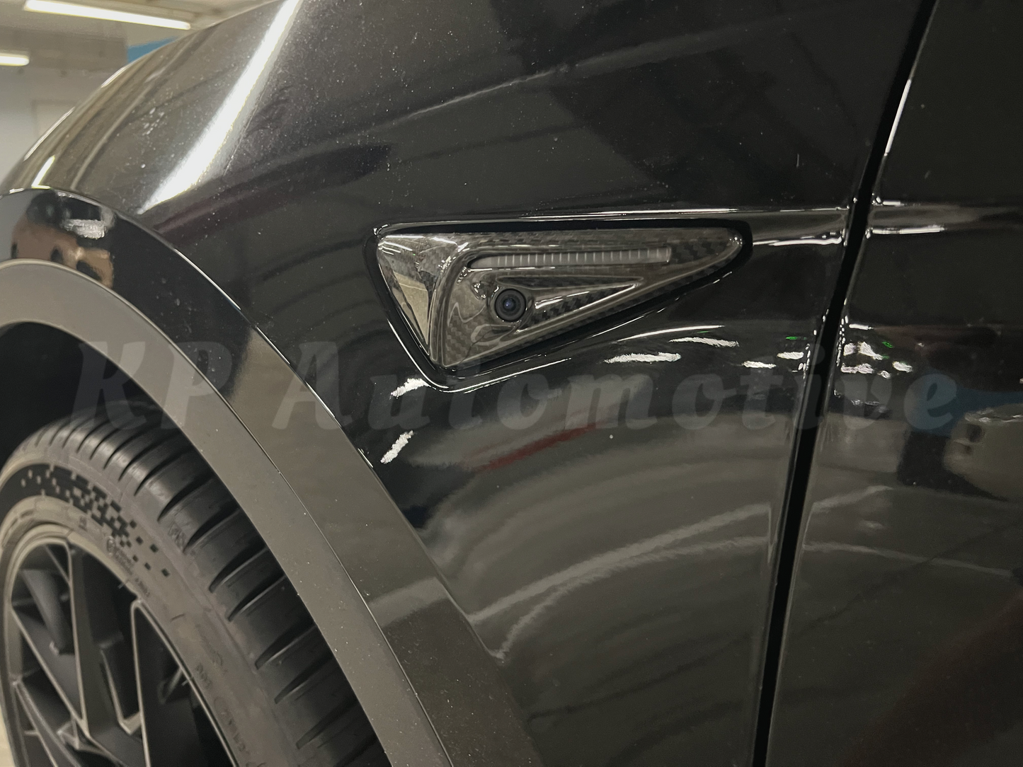 Model 3/Y 真碳纖維攝影機方向燈罩(亮光碳纖維)