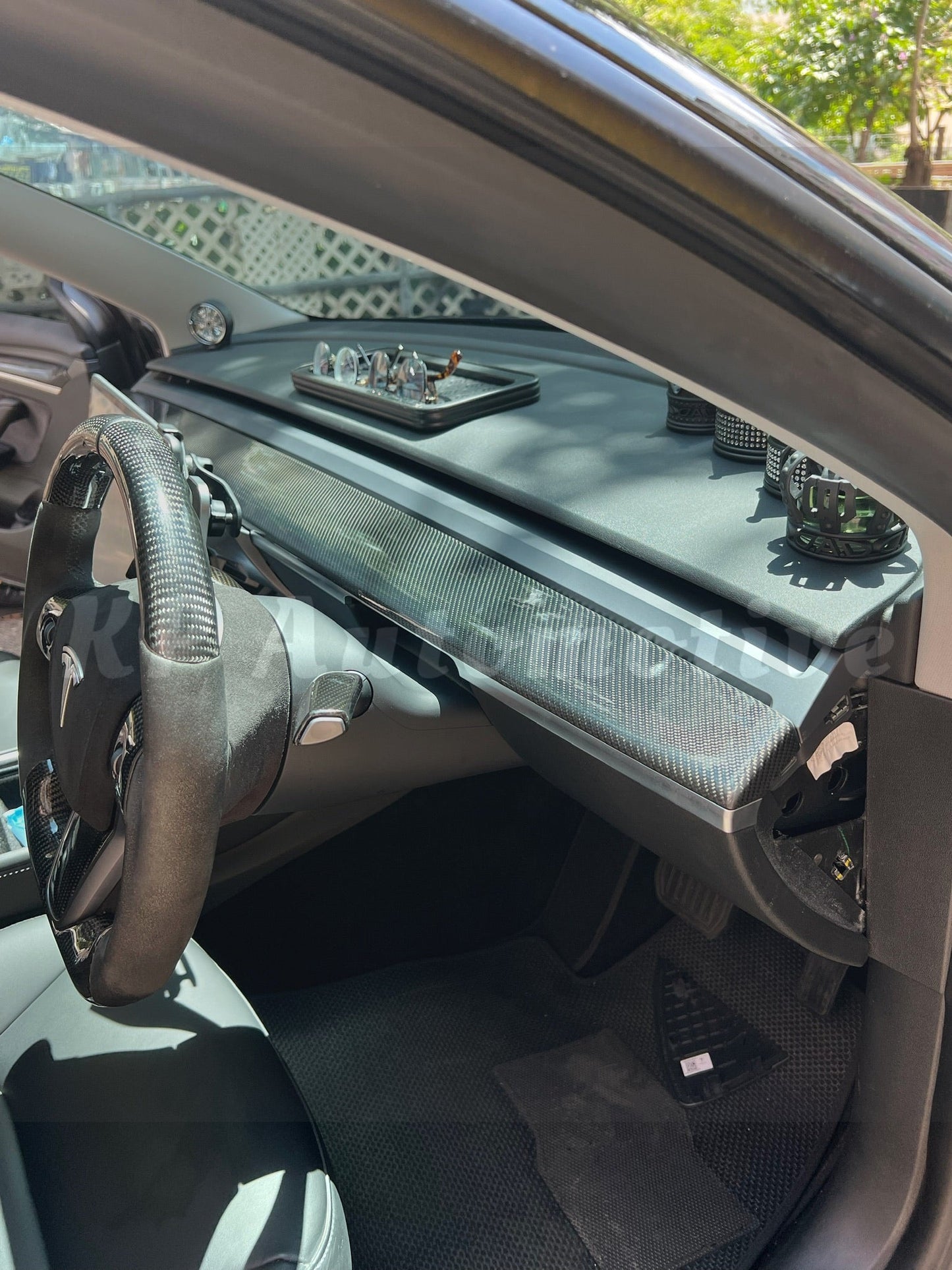2017-2020 Model 3 Dry Carbon Fiber Dashboard Cover (Gloss Carbon Fiber)