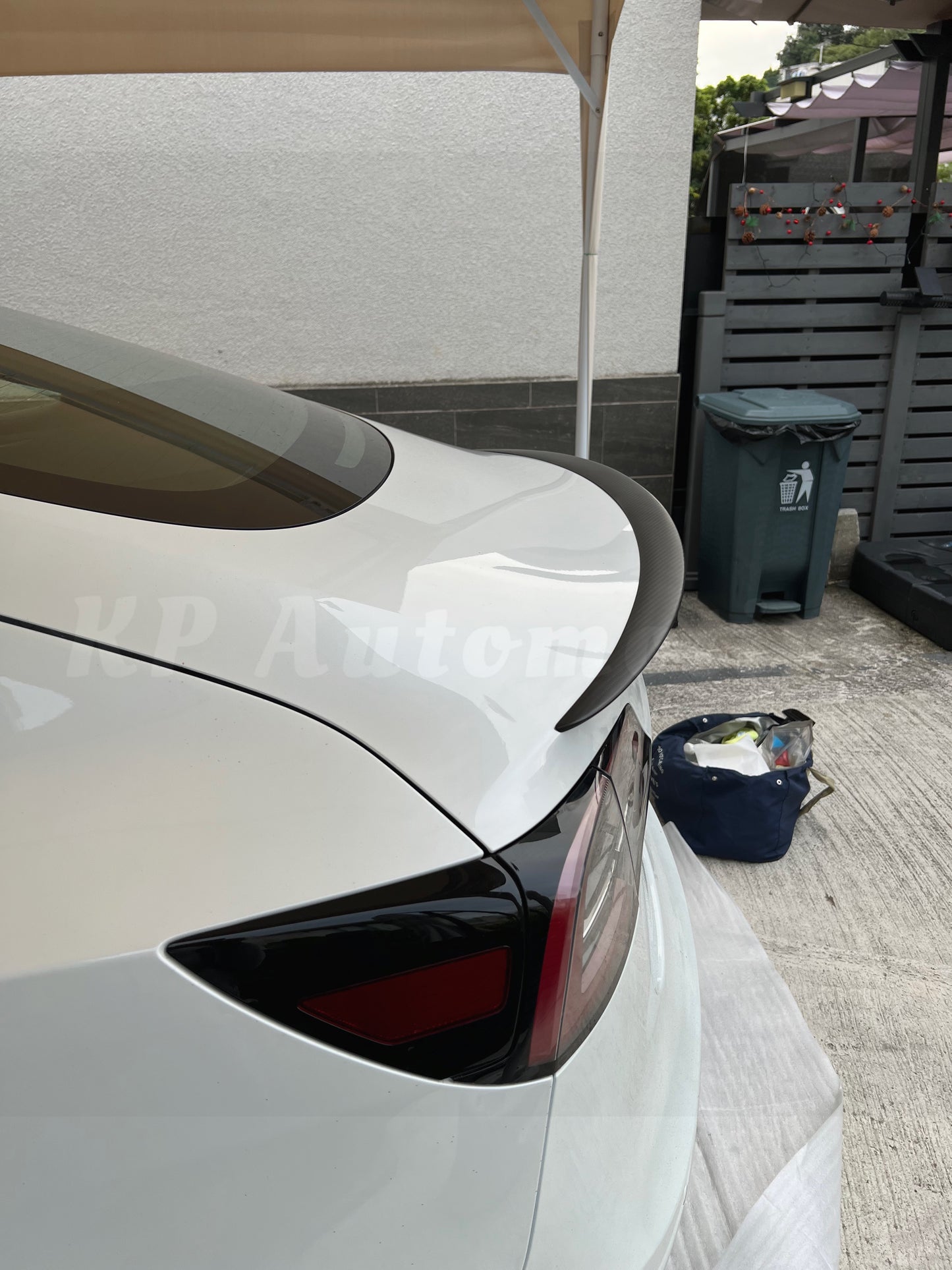 KPA Model 3 霧面碳性能風格擾流板