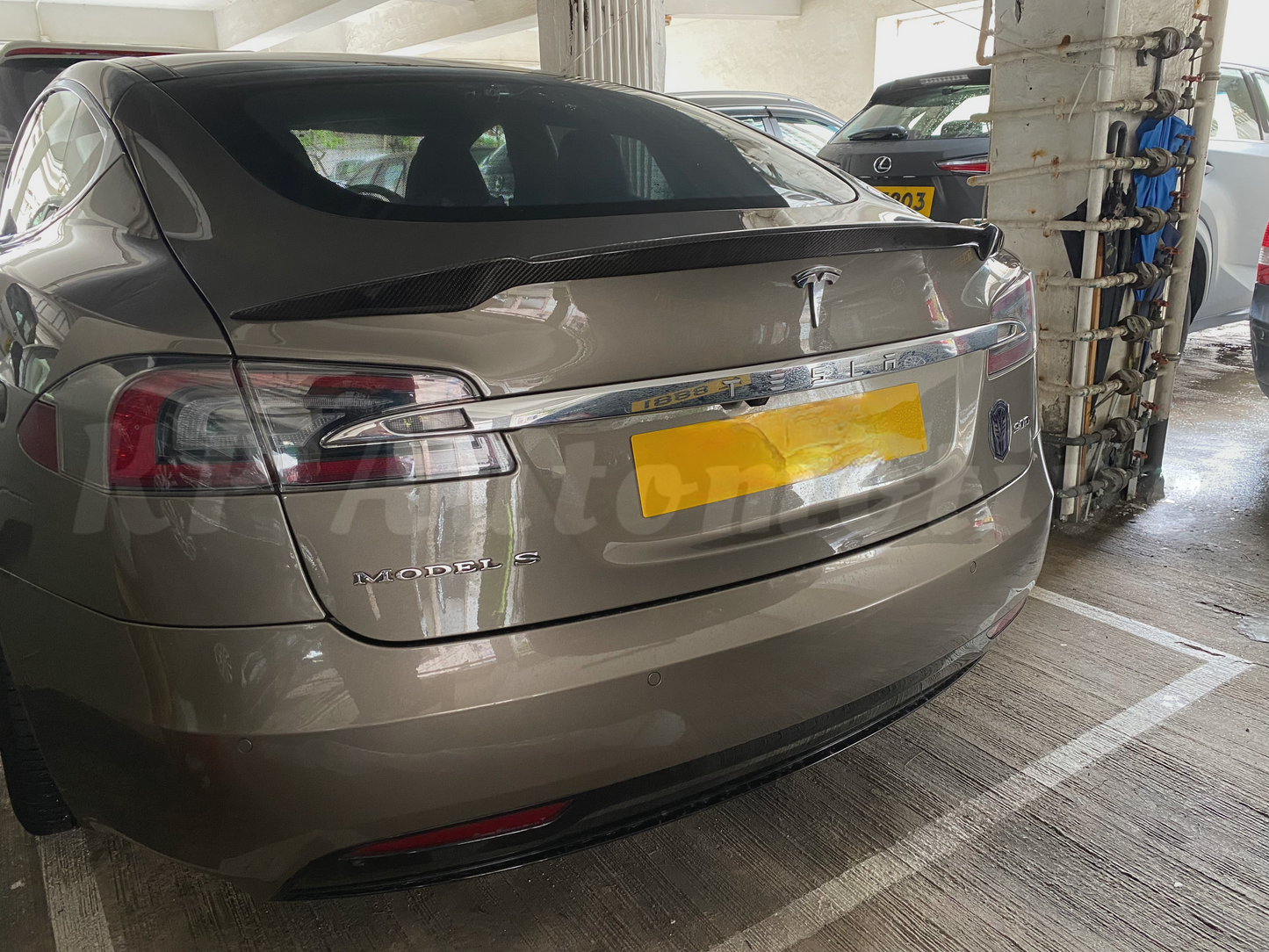 RZ 風格擾流板 - Tesla Model S